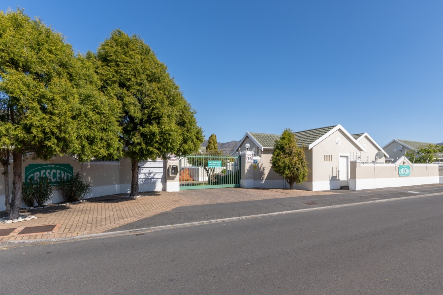 3 Bedroom Property for Sale in Bergvliet Western Cape